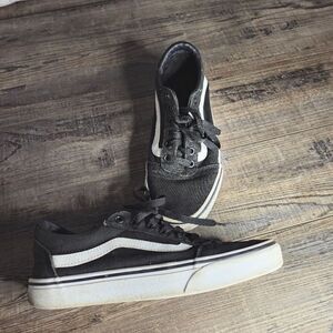 Vans Old Skool black and white womens size 8.5 sneakers shoes sneaks